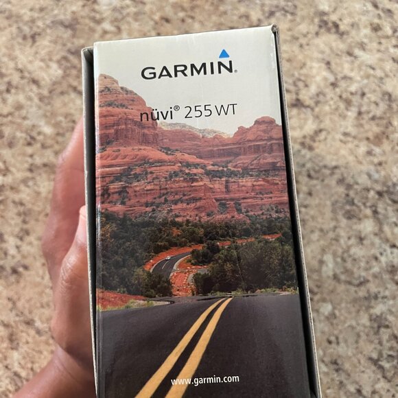 COLLECTOR Condition! Garmin NUVI 255WT. GPS Vehicle Navigation w/Window Suction. - Picture 2 of 9